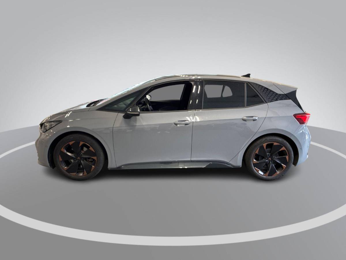 CUPRA Born CUPRA Born Business One 204pk 62 kWh · SOH 95,8% · Glazendak · Camera · Apple/Android Car Play · Navigatie · P-Sensoren · 19” Inch ·