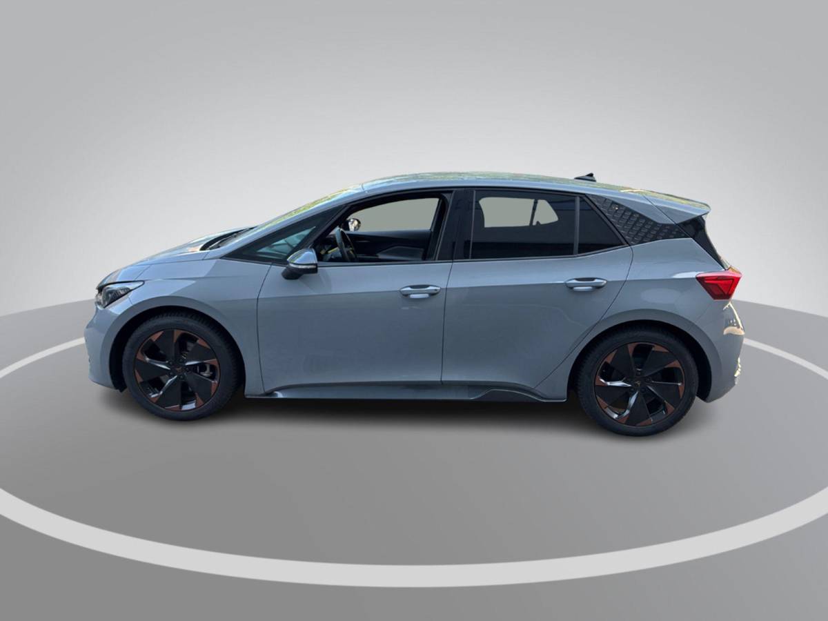 CUPRA Born CUPRA Born Business 231pk 82 kWh · SOH 94,3% · Camera · Apple/Android Car Play · Navigatie · Dodehoek Detectie · Sfeerverlichting · 19” Inch ·