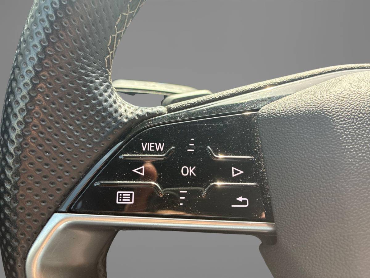 Audi Q4 e-tron Audi Q4 e-tron 45 Quattro S Edition 77 kWh 265pk · SOH 90,8% · Camera · Head-Up Display · Warmtepomp · ACC · Elek. Achterklep · Apple/Android Car Play ·