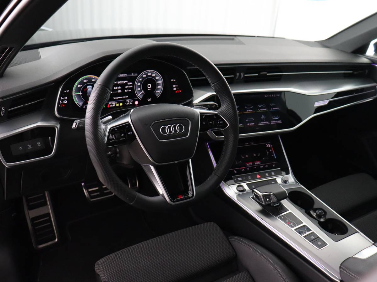 Audi A6 Audi A6 Avant 50 TFSI e quattro S edition Black optiek (Elek. Trekhaak / Pano / B&O / CarPlay / Camera)