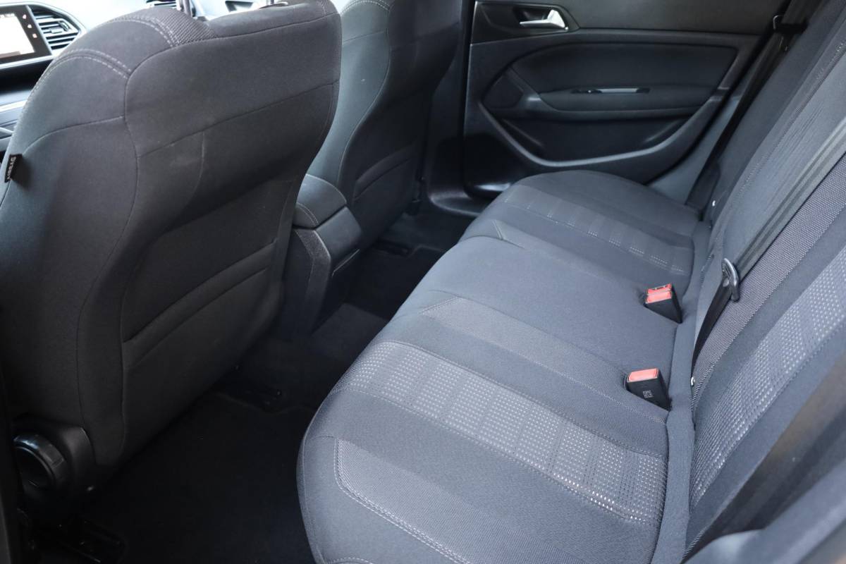 Peugeot 308 Peugeot 308 SW 1.2 PureTech Style CRUISE NAVI CLIMA BT-TELEFOONVERB. PDC LMV