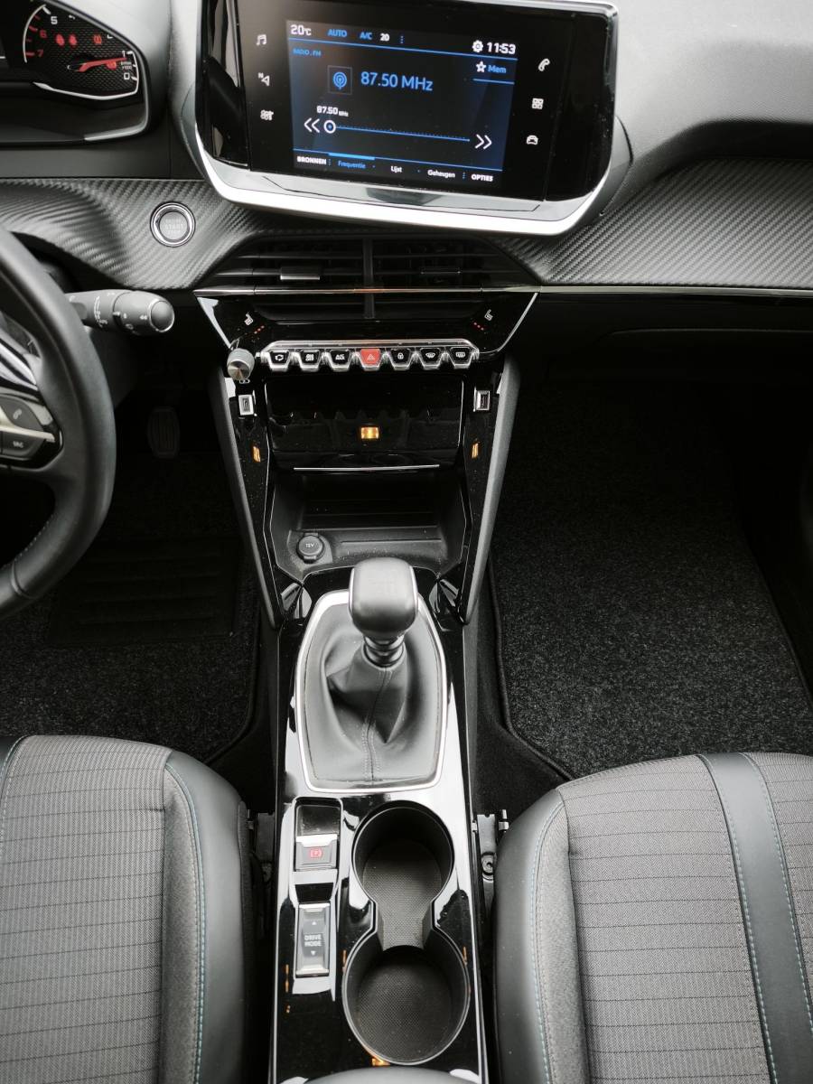 Peugeot 208 Peugeot 208 1.2 PureTech Allure Navi-Carplay Led Stoelverwarming Keyless Cruise-Control
