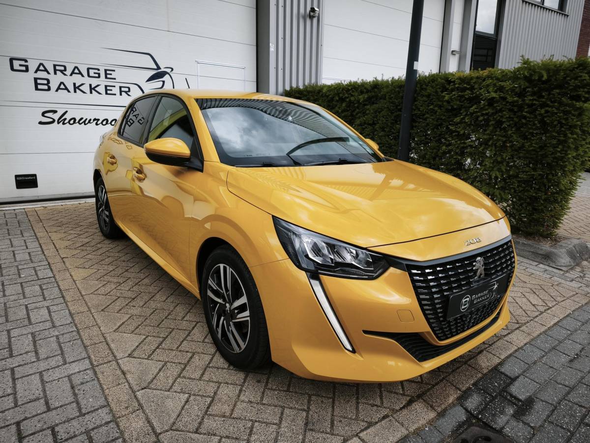 Peugeot 208 Peugeot 208 1.2 PureTech Allure Navi-Carplay Led Stoelverwarming Keyless Cruise-Control