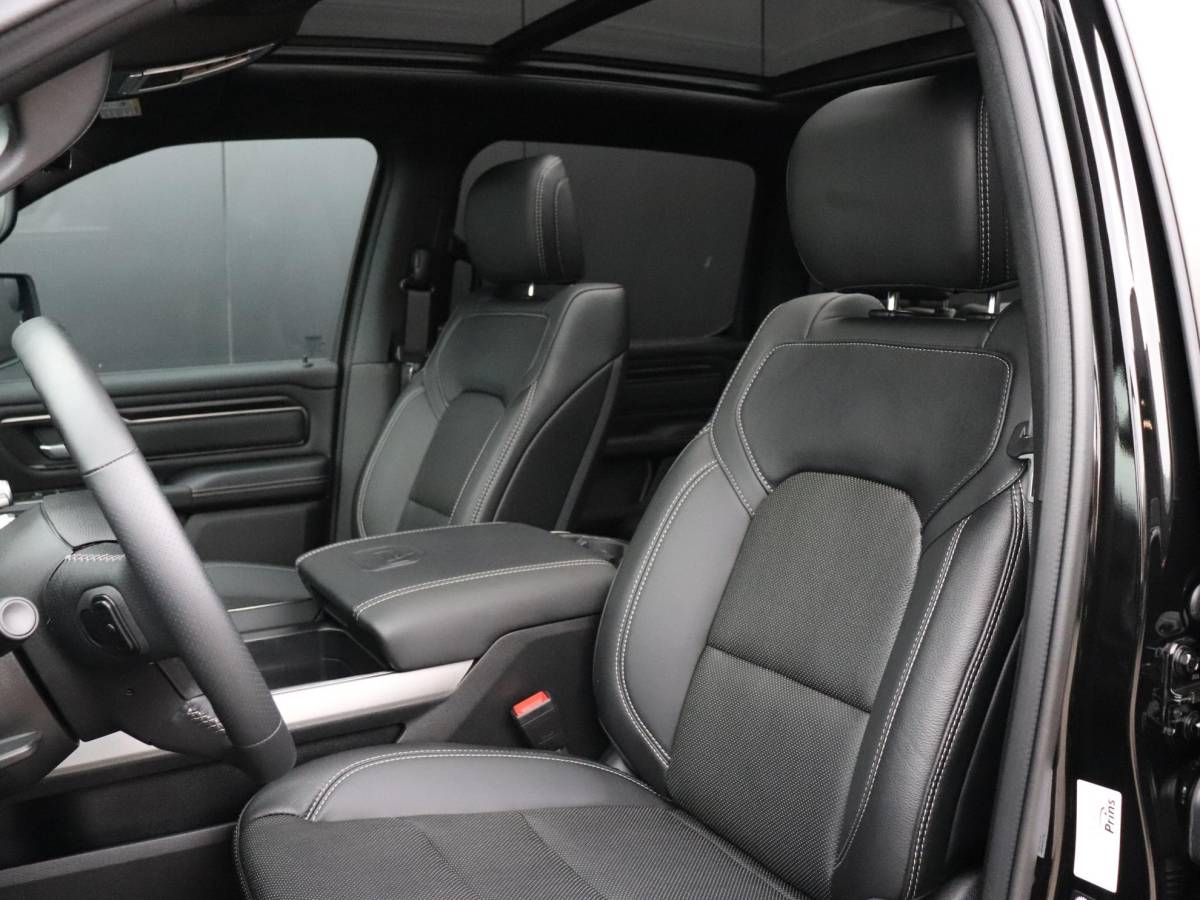 Dodge Ram 1500 Dodge Ram 1500 5.7 V8 4×4 Crew Cab Sport | LEDER | MEMORY | PANO-DAK | HEAD-UP | LUCHTVERING | TREKHAAK | ALPINE AUDIO | STOELVERK. | CAMERA | NAVI | CRUISE |