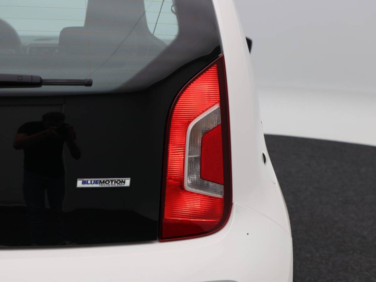 Volkswagen up! Volkswagen Up! 1.0 take up! BlueMotion | Airco | Radio CD Speler | 113.518 Km !!