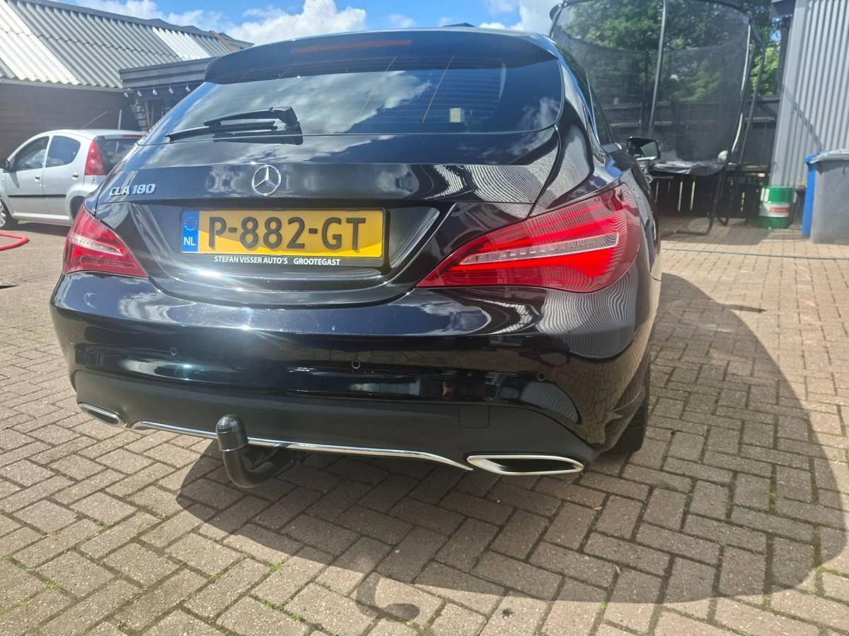 Mercedes-Benz CLA Mercedes-Benz CLA-klasse Shooting Brake 180 6-Hand Trekhaak Xenon Navi 18 Inch
