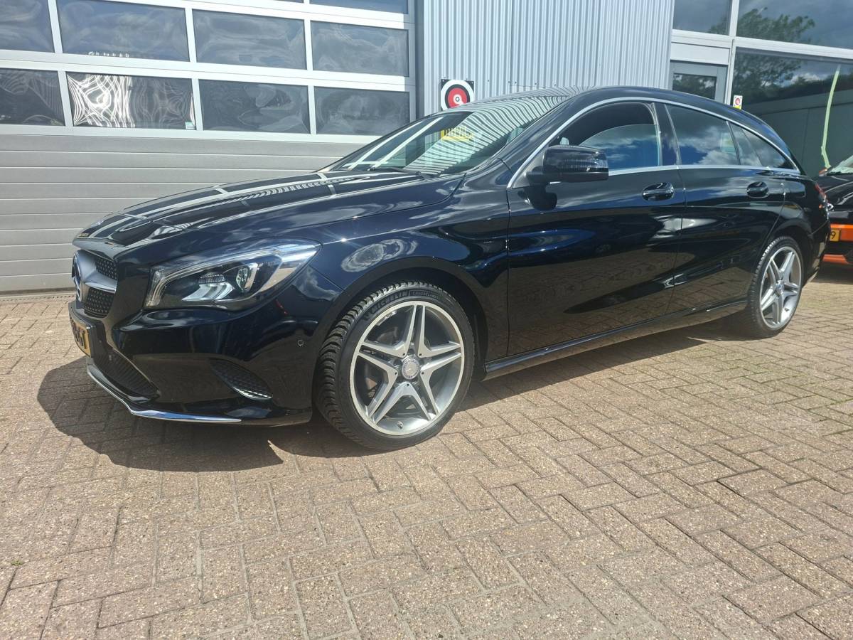 Mercedes-Benz CLA Mercedes-Benz CLA-klasse Shooting Brake 180 6-Hand Trekhaak Xenon Navi 18 Inch