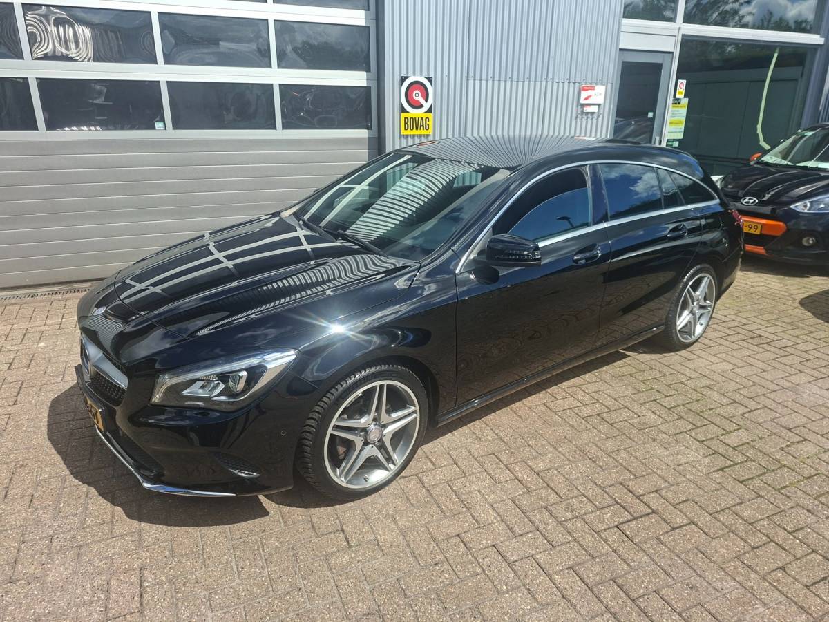 Mercedes-Benz CLA Mercedes-Benz CLA-klasse Shooting Brake 180 6-Hand Trekhaak Xenon Navi 18 Inch