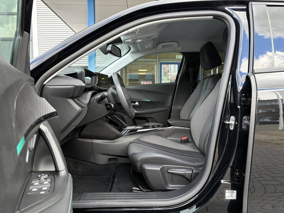 Peugeot e-2008 Peugeot e-2008 EV Allure Pack 50 kWh | 93,9% SOH | Navi | Achteruitrijcamera | Cruise Control | Climate Control |