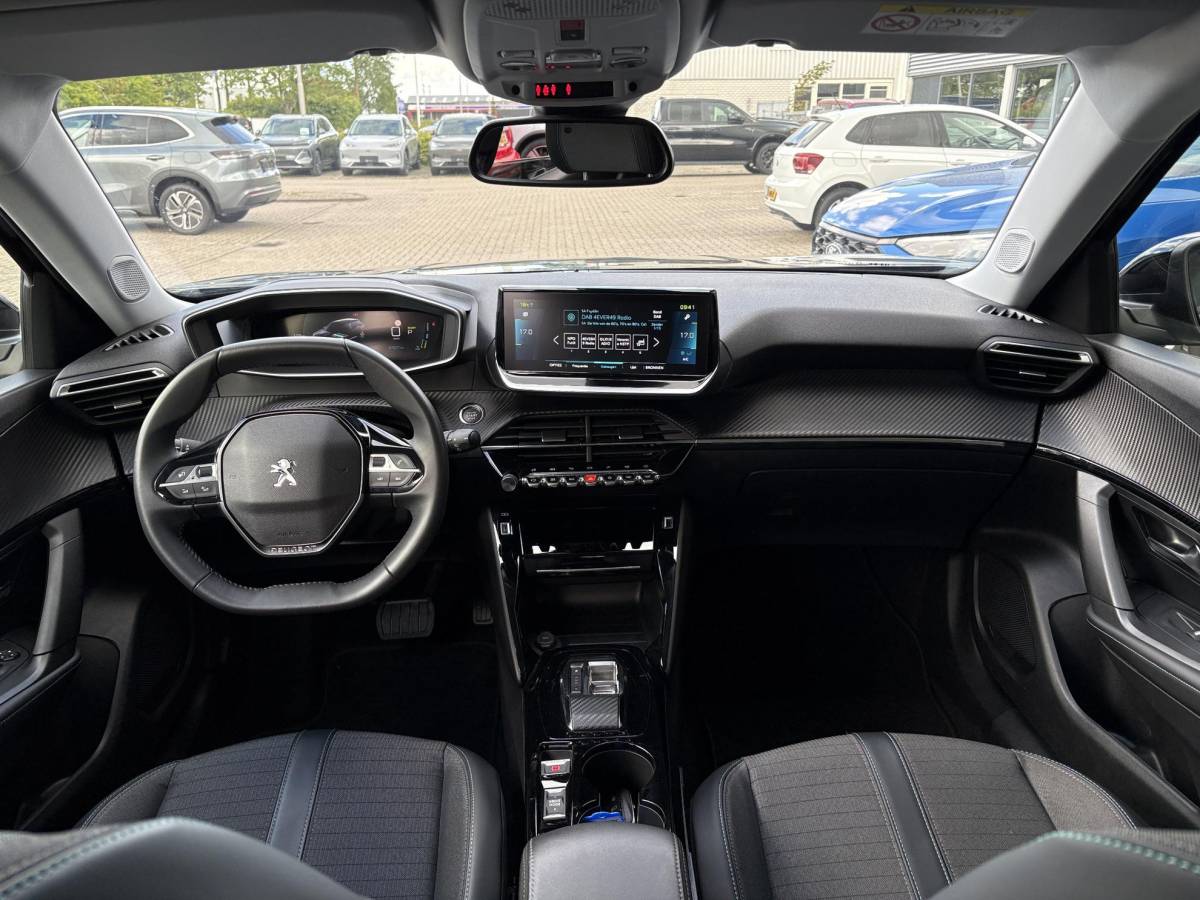 Peugeot e-2008 Peugeot e-2008 EV Allure Pack 50 kWh | 93,9% SOH | Navi | Achteruitrijcamera | Cruise Control | Climate Control |