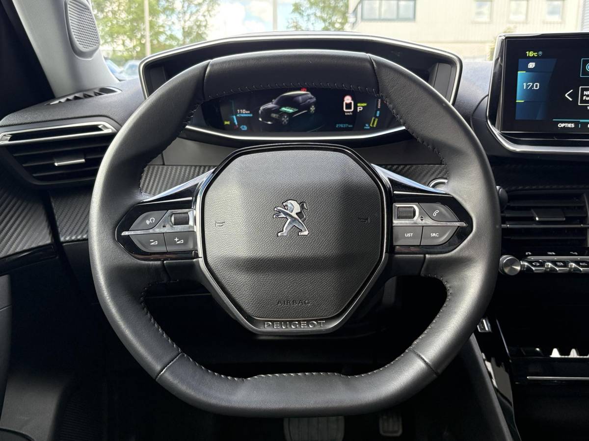 Peugeot e-2008 Peugeot e-2008 EV Allure Pack 50 kWh | 93,9% SOH | Navi | Achteruitrijcamera | Cruise Control | Climate Control |