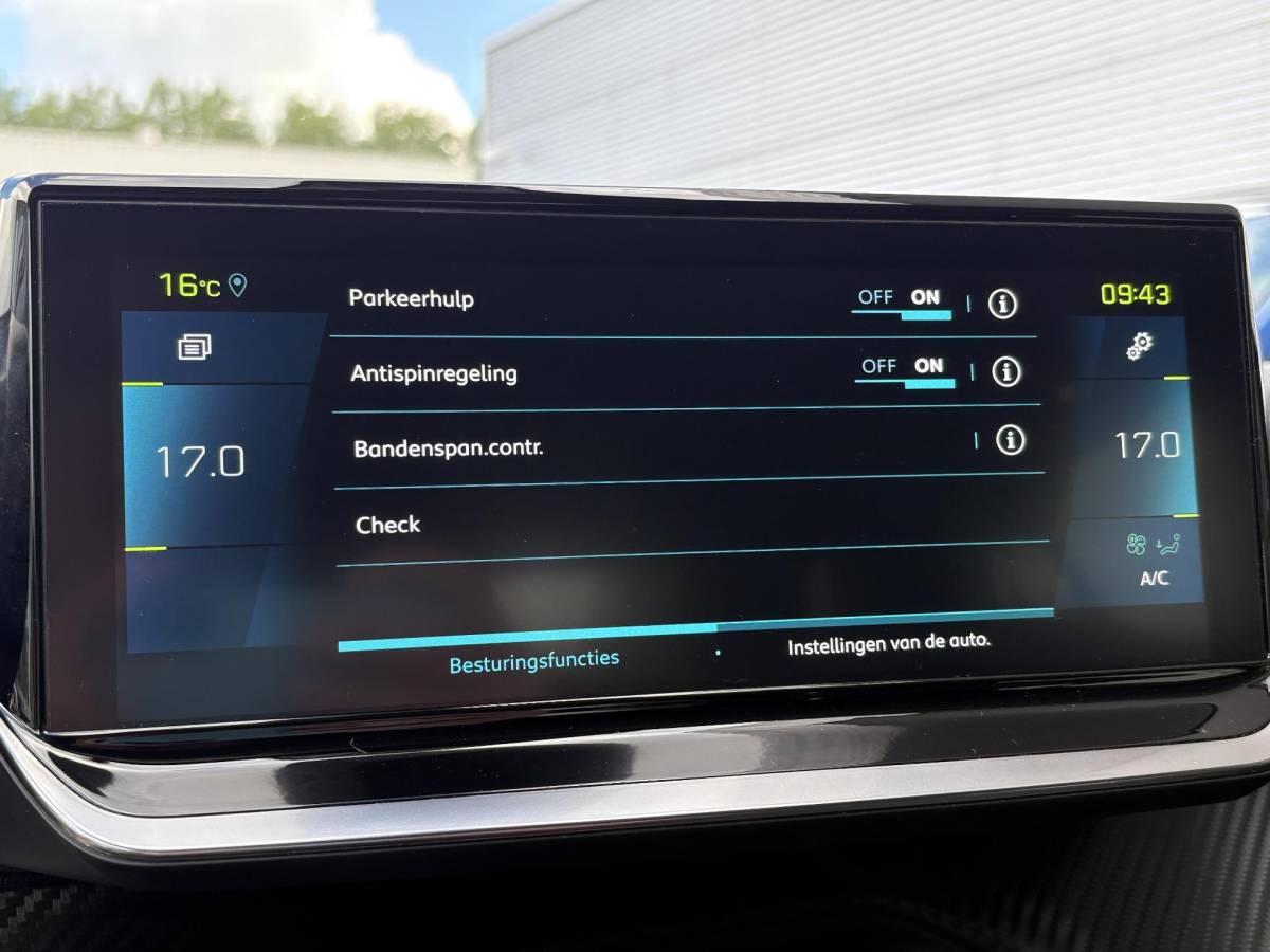 Peugeot e-2008 Peugeot e-2008 EV Allure Pack 50 kWh | 93,9% SOH | Navi | Achteruitrijcamera | Cruise Control | Climate Control |