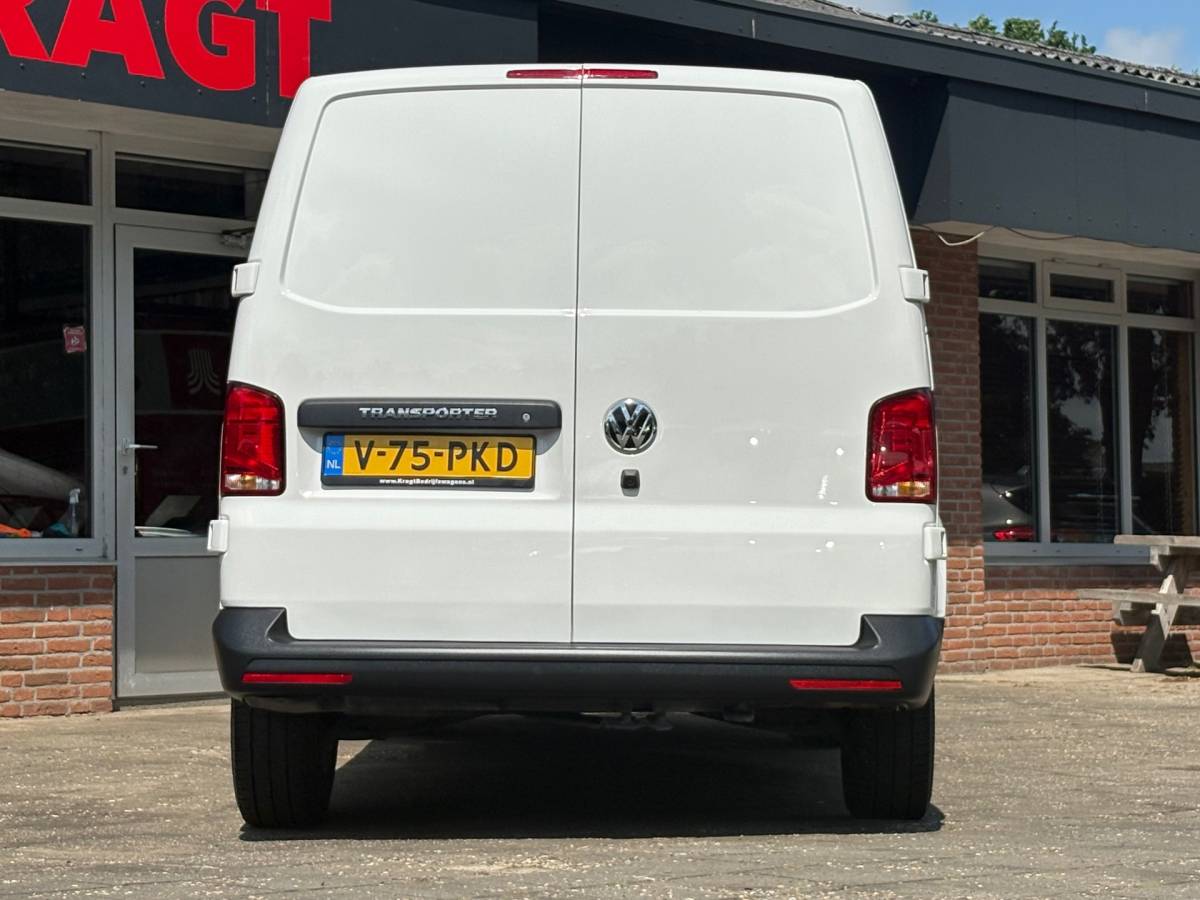 Volkswagen Transporter Volkswagen TRANSPORTER 2.0 TDI L2H1 150PK!|DSG Automaat|cruise control|airco|achteruitrijcamera|apple carplay|drie zitplaatsen