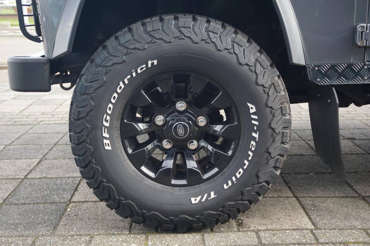 Land Rover Defender Land Rover Defender 2.2 D 130″ S Crew Cab