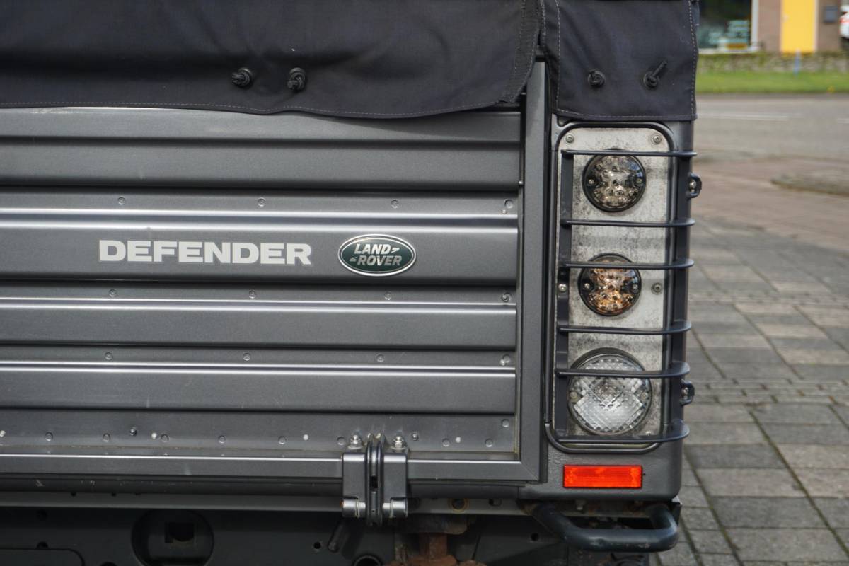 Land Rover Defender Land Rover Defender 2.2 D 130″ S Crew Cab