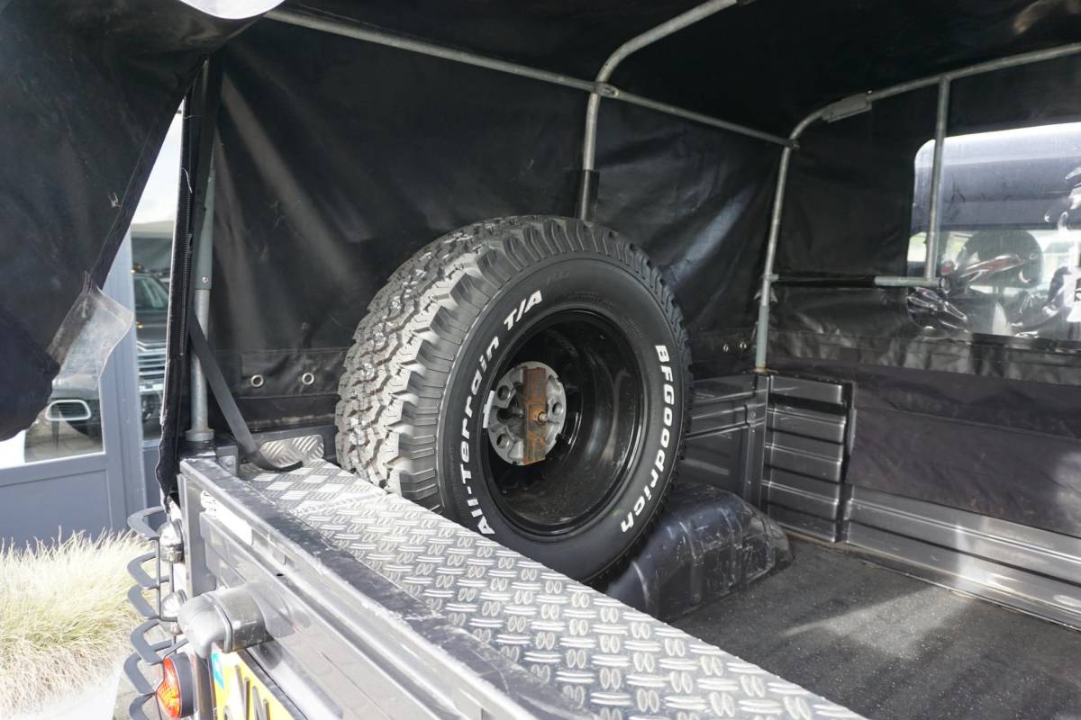 Land Rover Defender Land Rover Defender 2.2 D 130″ S Crew Cab