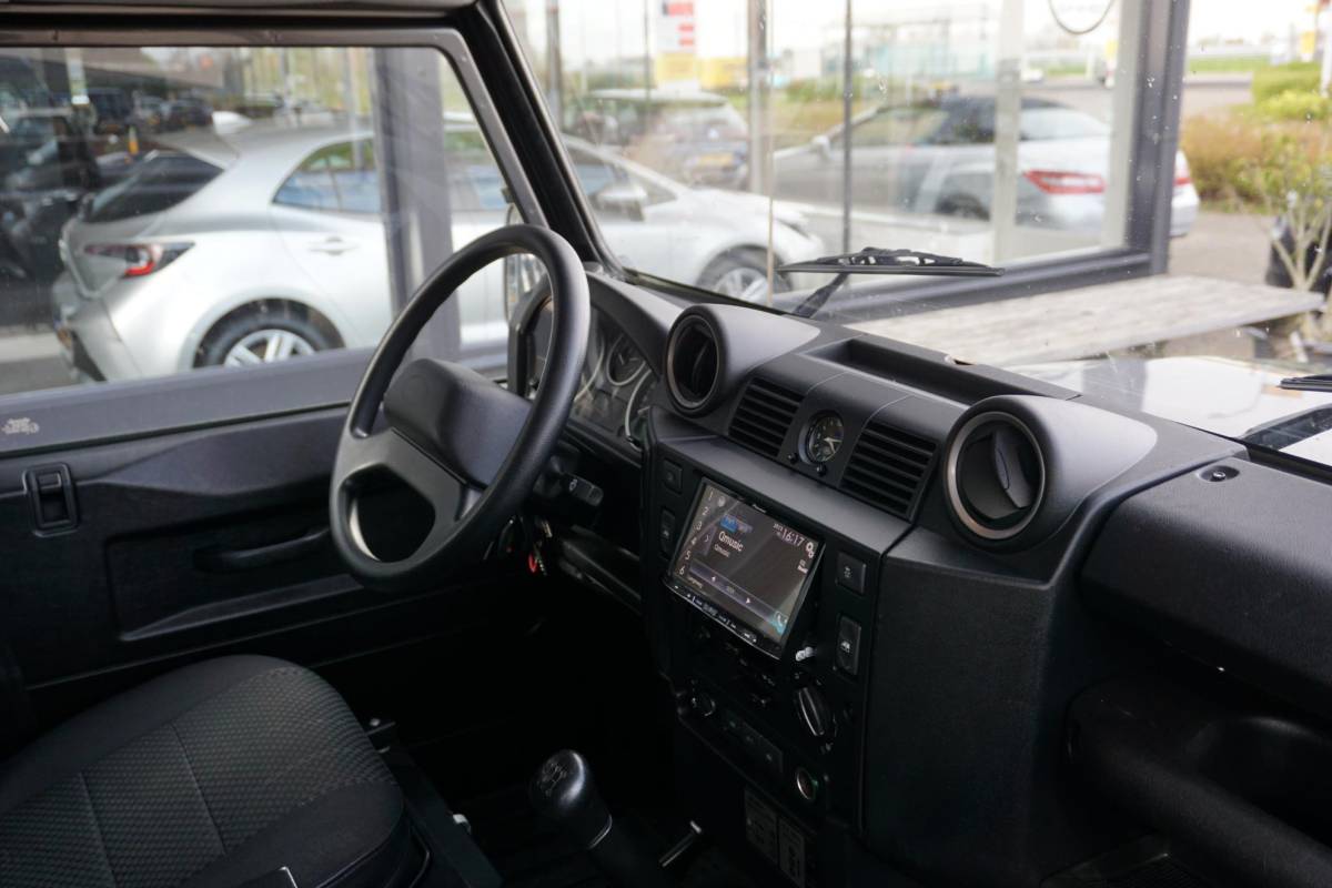 Land Rover Defender Land Rover Defender 2.2 D 130″ S Crew Cab