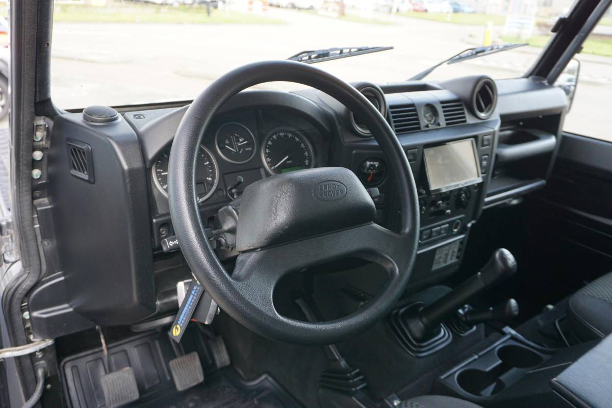 Land Rover Defender Land Rover Defender 2.2 D 130″ S Crew Cab