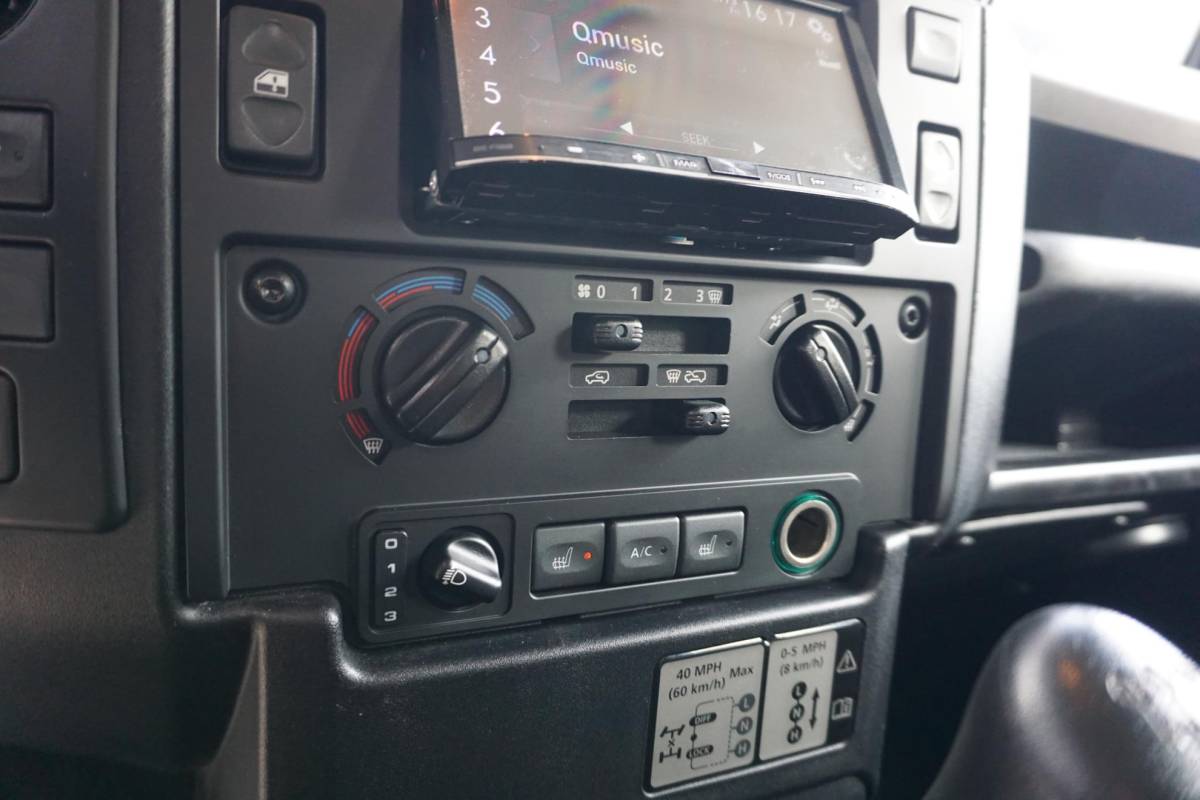 Land Rover Defender Land Rover Defender 2.2 D 130″ S Crew Cab