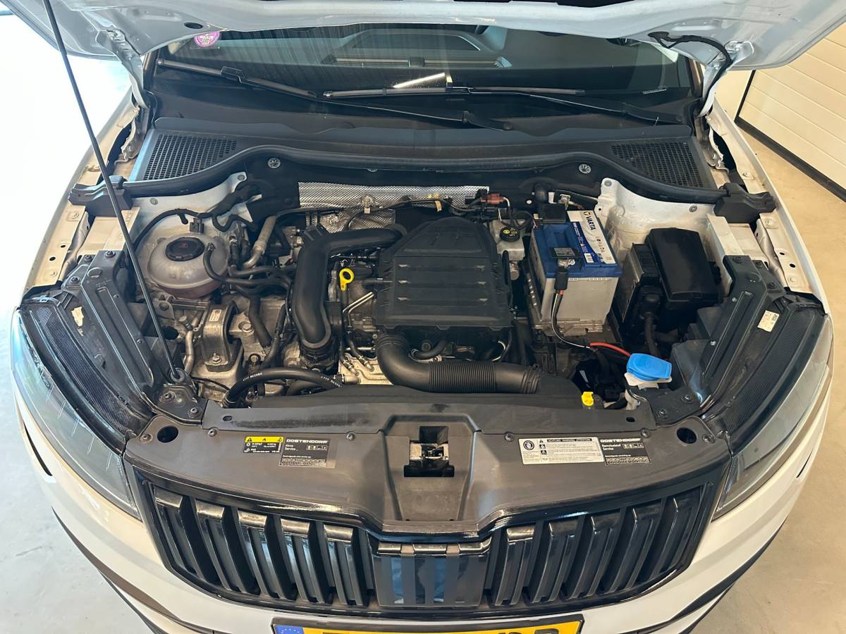 Škoda Karoq Skoda Karoq 1.0 TSI AUTOMAAT STYLE BUSINESS-uit|NAVIGATIE|CLIMA AIRCO|CRUISECONTROL|APPLE CARPLAY+ANDROID|LM-VELG|STOELVERWARMING