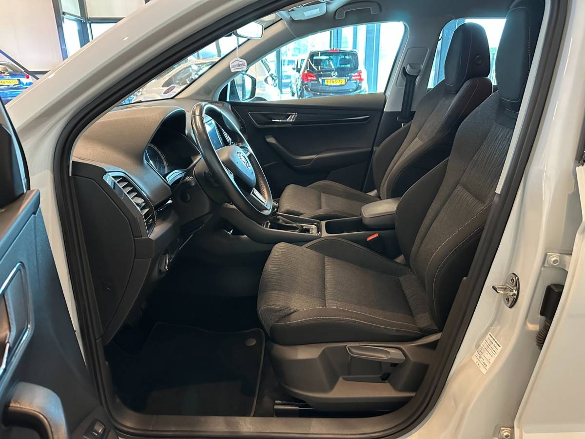 Škoda Karoq Skoda Karoq 1.0 TSI AUTOMAAT STYLE BUSINESS-uit|NAVIGATIE|CLIMA AIRCO|CRUISECONTROL|APPLE CARPLAY+ANDROID|LM-VELG|STOELVERWARMING