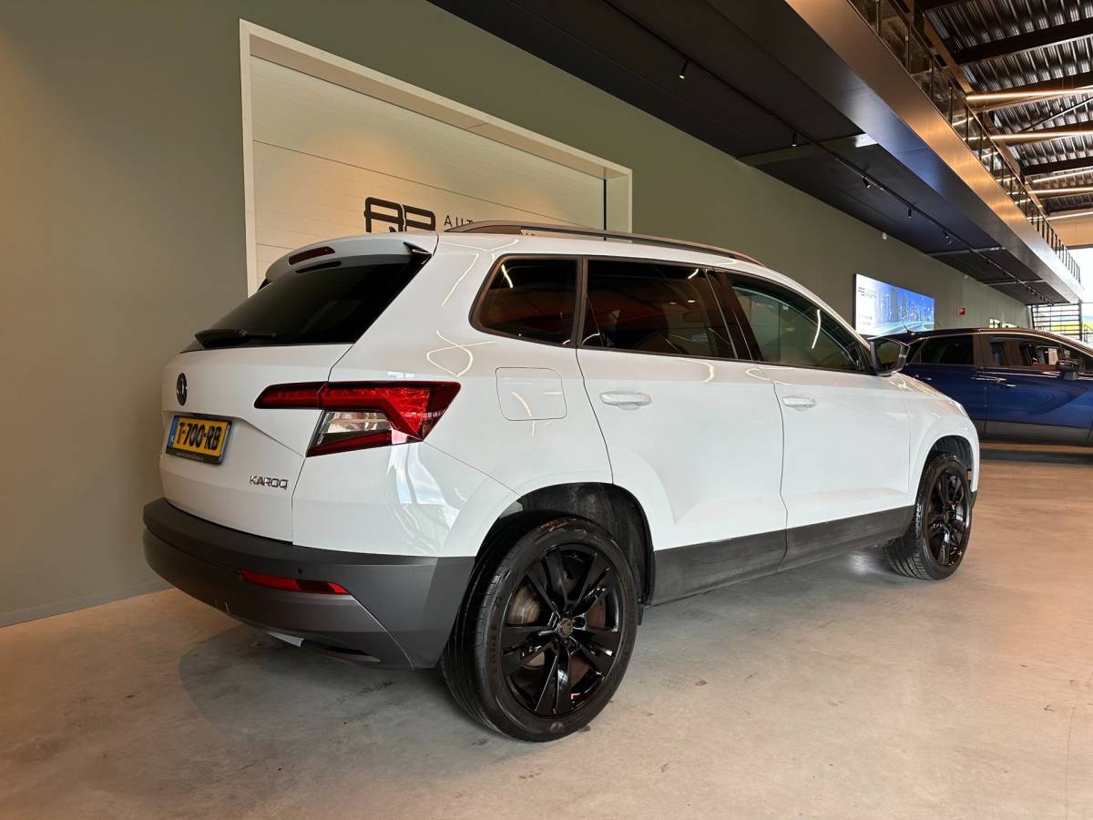 Škoda Karoq Skoda Karoq 1.0 TSI AUTOMAAT STYLE BUSINESS-uit|NAVIGATIE|CLIMA AIRCO|CRUISECONTROL|APPLE CARPLAY+ANDROID|LM-VELG|STOELVERWARMING