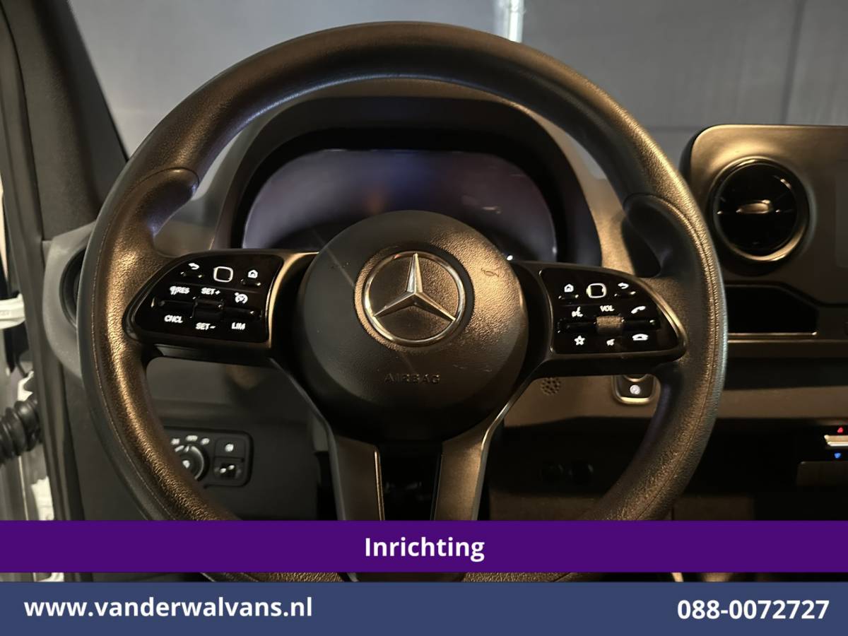 Mercedes-Benz Sprinter Mercedes-Benz Sprinter 316 CDI 164pk 3500kg trekhaak L2H2 Inrichting Euro6 Airco | Camera | Apple Carplay Android Auto, Cruisecontrol, Parkeersensoren
