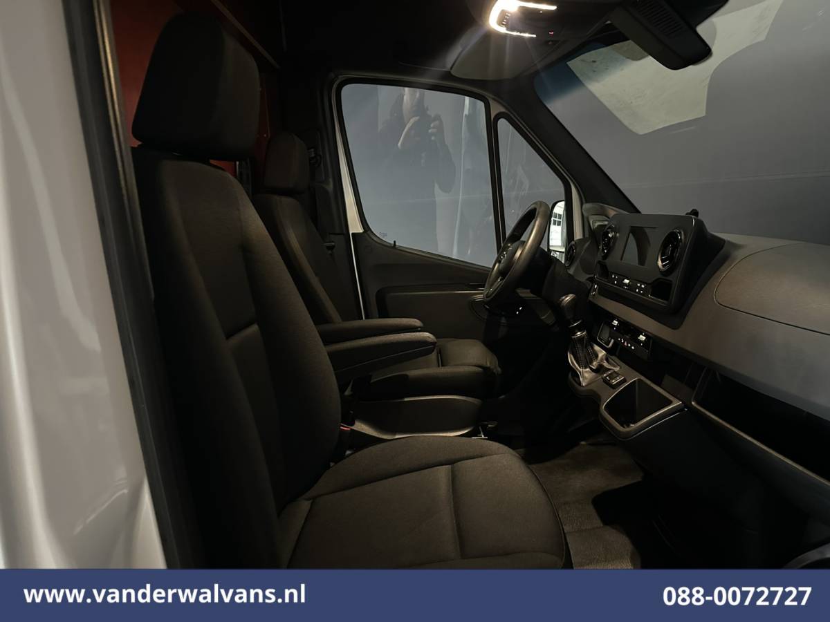Mercedes-Benz Sprinter Mercedes-Benz Sprinter 316 CDI 164pk 3500kg Trekhaak L2H2 Euro6 Airco | Camera | Apple Carplay Android Auto, Cruisecontrol, Parkeersensoren