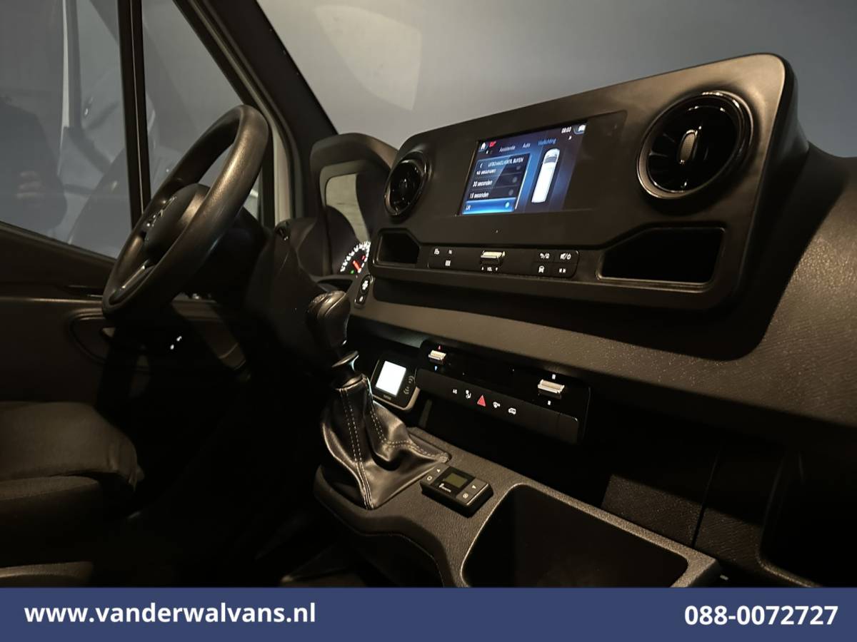 Mercedes-Benz Sprinter Mercedes-Benz Sprinter 316 CDI 164pk 3500kg Trekhaak L2H2 Euro6 Airco | Camera | Apple Carplay Android Auto, Cruisecontrol, Parkeersensoren