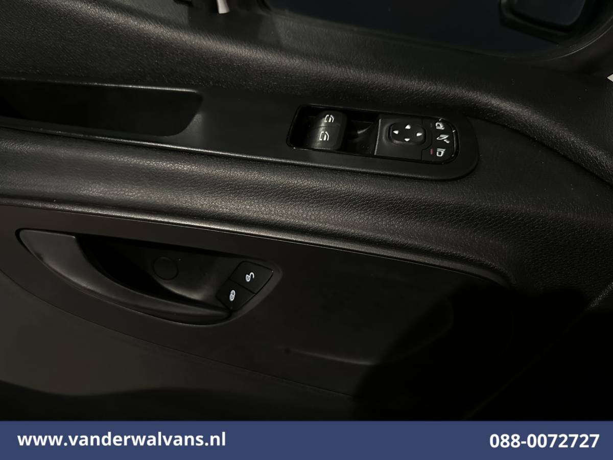Mercedes-Benz Sprinter Mercedes-Benz Sprinter 316 CDI 164pk 3500kg Trekhaak L2H2 Euro6 Airco | Camera | Apple Carplay Android Auto, Cruisecontrol, Parkeersensoren