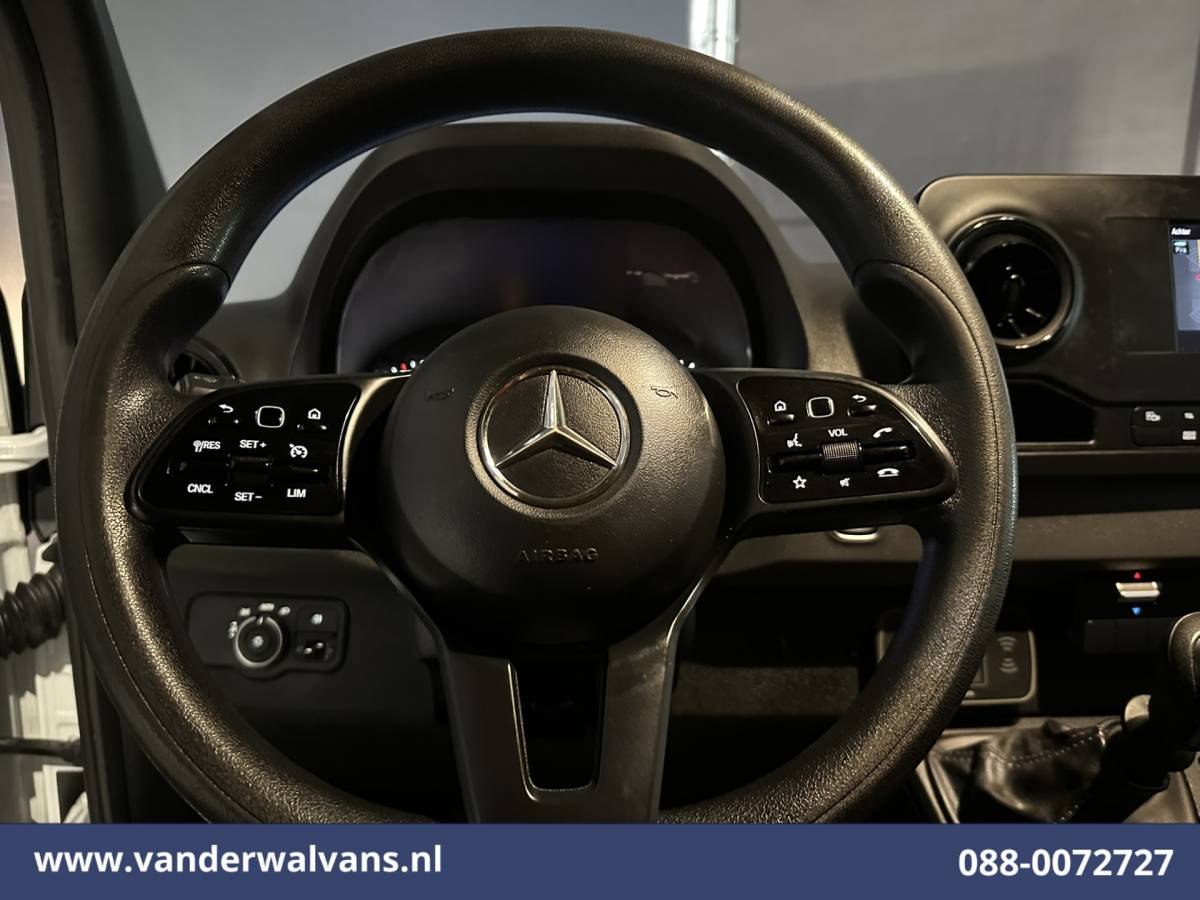 Mercedes-Benz Sprinter Mercedes-Benz Sprinter 316 CDI 164pk 3500kg Trekhaak L2H2 Euro6 Airco | Camera | Apple Carplay Android Auto, Cruisecontrol, Parkeersensoren