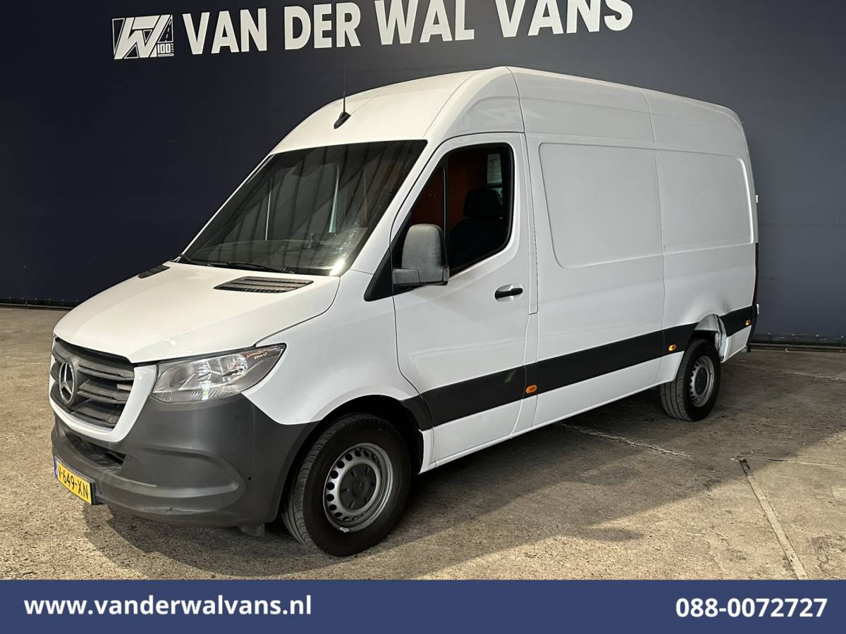 Mercedes-Benz Sprinter Mercedes-Benz Sprinter 316 CDI 164pk 3500kg Trekhaak L2H2 Euro6 Airco | Camera | Apple Carplay Android Auto, Cruisecontrol, Parkeersensoren