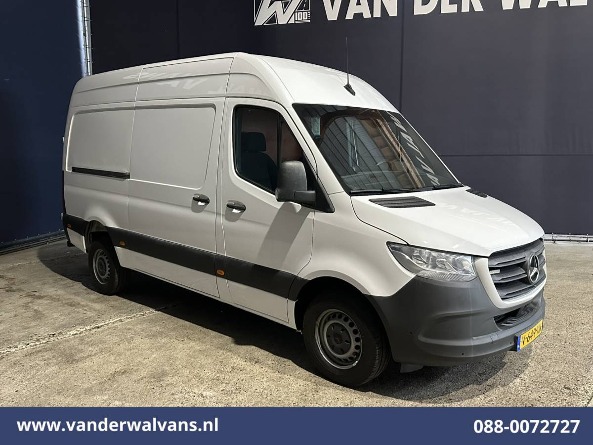 Mercedes-Benz Sprinter Mercedes-Benz Sprinter 316 CDI 164pk 3500kg Trekhaak L2H2 Euro6 Airco | Camera | Apple Carplay Android Auto, Cruisecontrol, Parkeersensoren