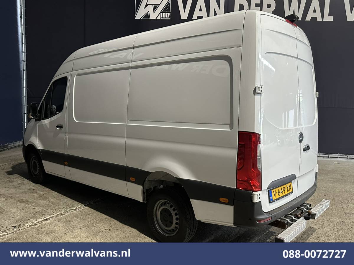 Mercedes-Benz Sprinter Mercedes-Benz Sprinter 316 CDI 164pk 3500kg Trekhaak L2H2 Euro6 Airco | Camera | Apple Carplay Android Auto, Cruisecontrol, Parkeersensoren