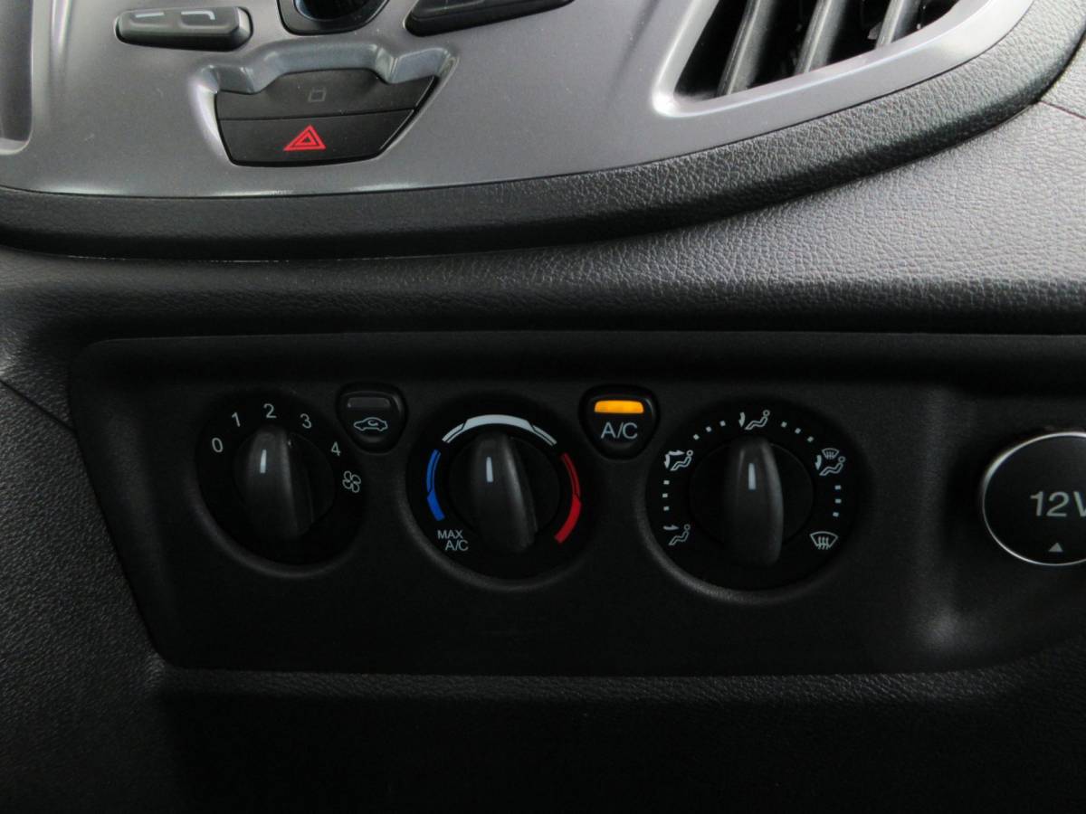 Ford Transit Ford Transit 350 2.0 TDCI, Euro6, L4, Airco, Open Laadbak, Pick up, 2800kg ahw