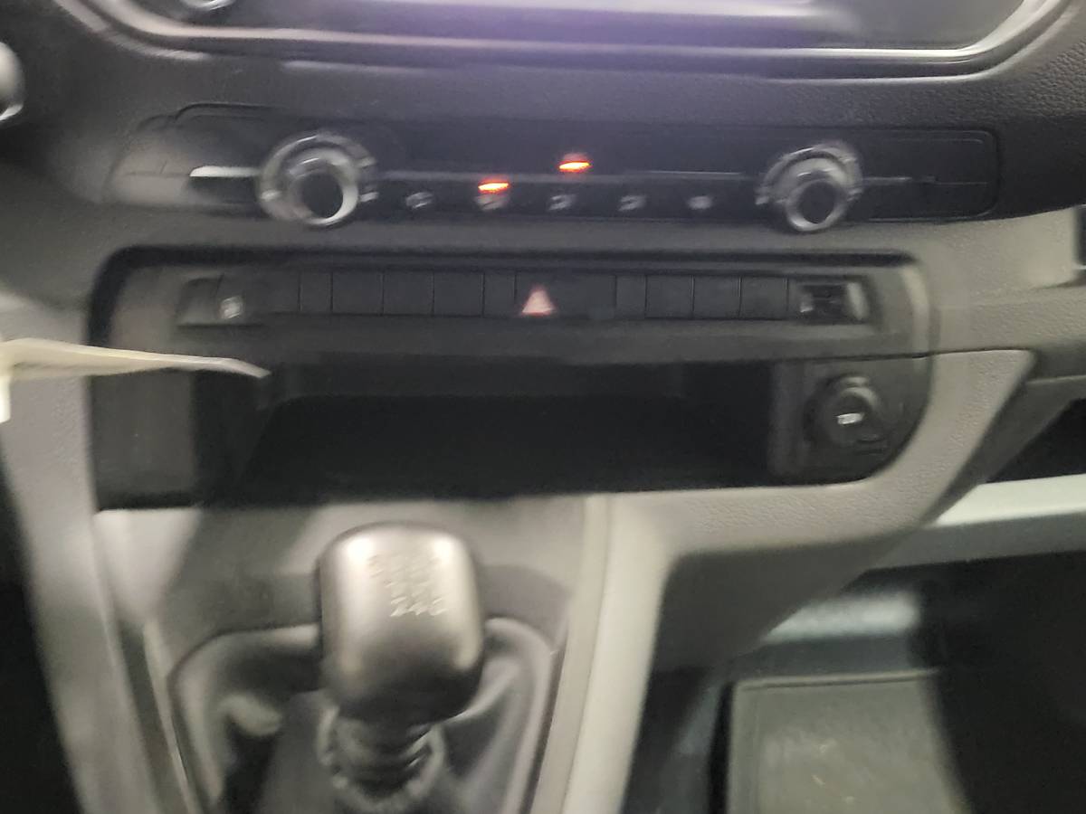 Opel Vivaro Opel Vivaro 2.0CDTI L3/H1 Dubbele Cabine Euro 6!