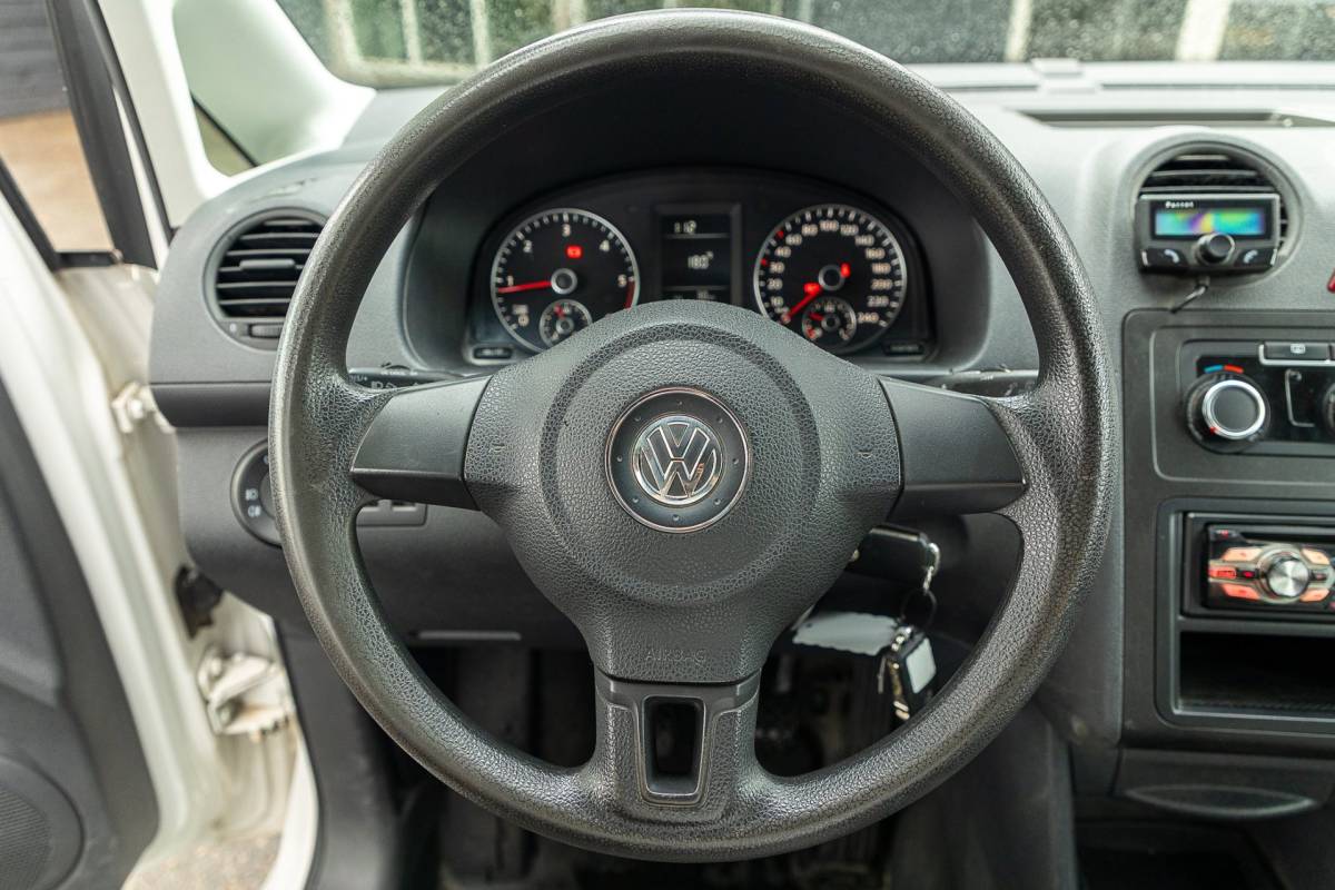 Volkswagen Caddy Volkswagen Caddy 1.6 TDI Trekhaak I Imperiaal I Airco I Cruise I Elektrisch bedienbare ramen I Kasten I NL Auto I NAP