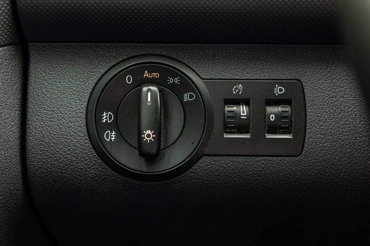 Volkswagen Caddy Volkswagen Caddy 1.6 TDI Trekhaak I Imperiaal I Airco I Cruise I Elektrisch bedienbare ramen I Kasten I NL Auto I NAP