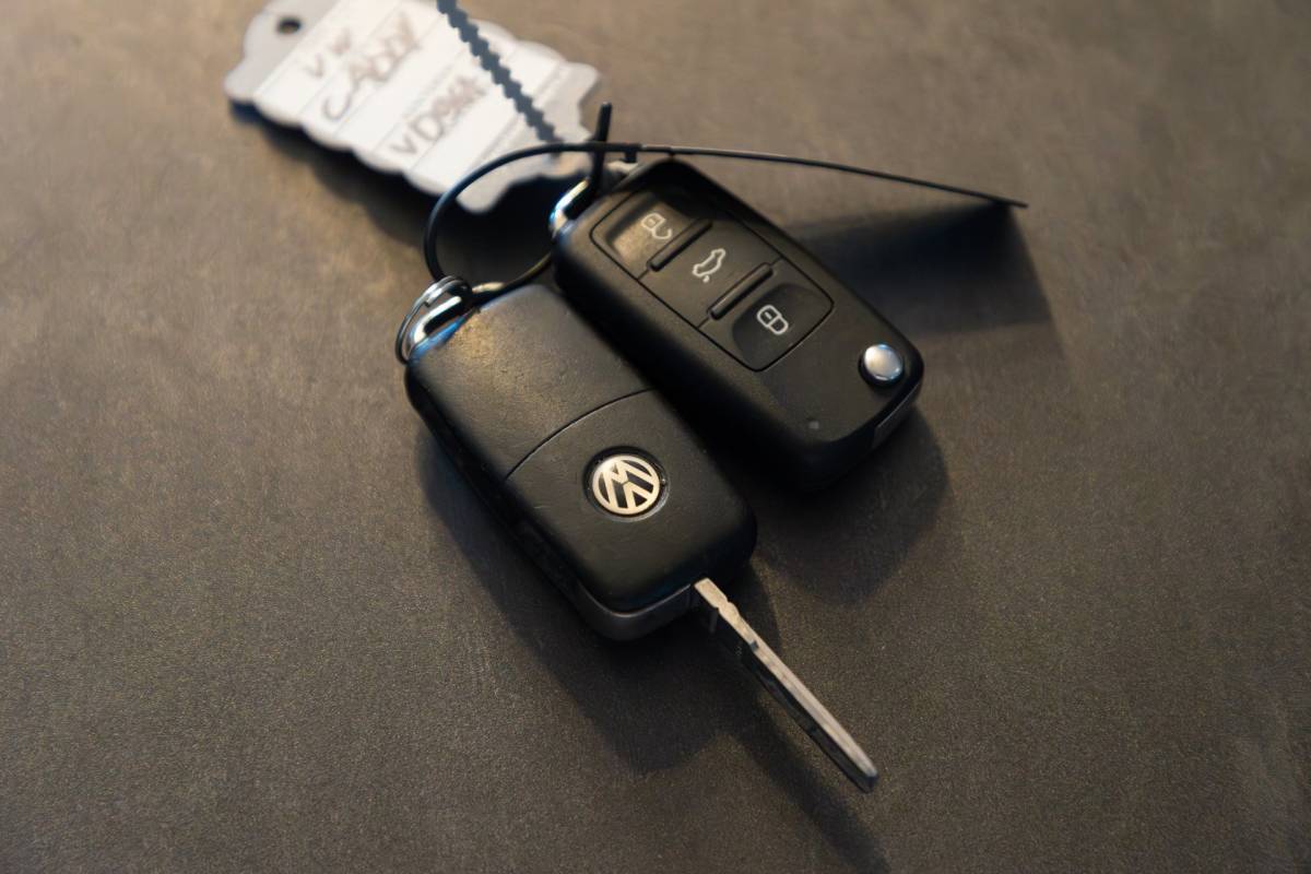 Volkswagen Caddy Volkswagen Caddy 1.6 TDI Trekhaak I Imperiaal I Airco I Cruise I Elektrisch bedienbare ramen I Kasten I NL Auto I NAP