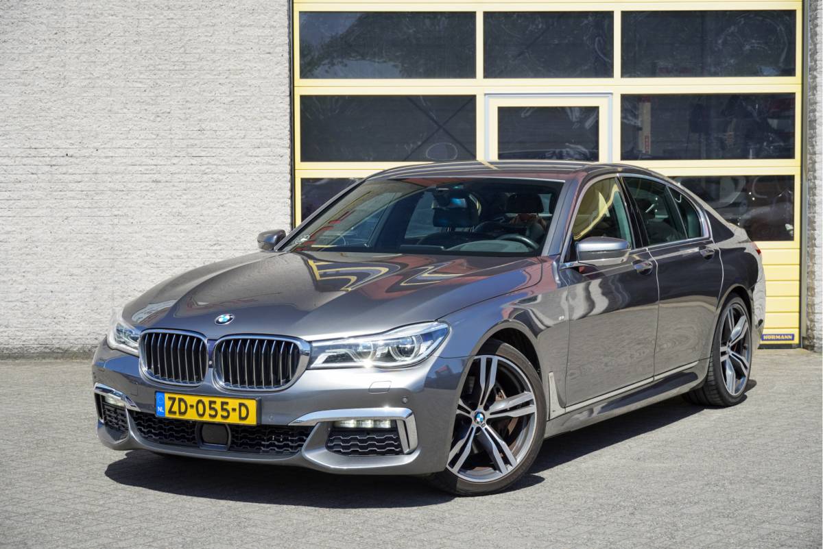 BMW 7 Serie BMW 7-serie 730d Automaat! M-Sport BJ2018 Lmv 20″ | Led V+A | Pdc | Adaptieve Luchtvering | Harman/Kardon | Keyless entry | Elek. achterklep | 360° Camera | Navi | Virtual cockpit | Head-up display | Elek. voorstoelen+Mem/Verwarmd | Lederen bekleding | Zwarte hemel