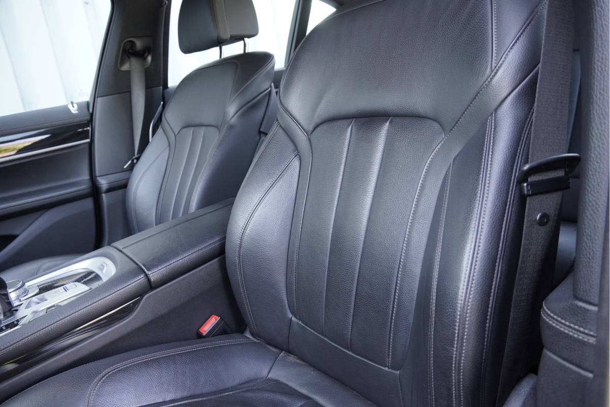 BMW 7 Serie BMW 7-serie 730d Automaat! M-Sport BJ2018 Lmv 20″ | Led V+A | Pdc | Adaptieve Luchtvering | Harman/Kardon | Keyless entry | Elek. achterklep | 360° Camera | Navi | Virtual cockpit | Head-up display | Elek. voorstoelen+Mem/Verwarmd | Lederen bekleding | Zwarte hemel