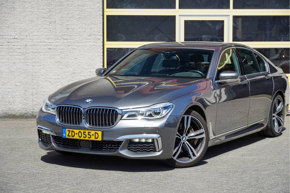 BMW 7 Serie BMW 7-serie 730d Automaat! M-Sport BJ2018 Lmv 20″ | Led V+A | Pdc | Adaptieve Luchtvering | Harman/Kardon | Keyless entry | Elek. achterklep | 360° Camera | Navi | Virtual cockpit | Head-up display | Elek. voorstoelen+Mem/Verwarmd | Lederen bekleding | Zwarte hemel