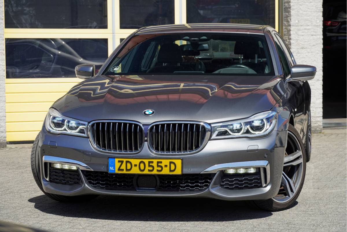 BMW 7 Serie BMW 7-serie 730d Automaat! M-Sport BJ2018 Lmv 20″ | Led V+A | Pdc | Adaptieve Luchtvering | Harman/Kardon | Keyless entry | Elek. achterklep | 360° Camera | Navi | Virtual cockpit | Head-up display | Elek. voorstoelen+Mem/Verwarmd | Lederen bekleding | Zwarte hemel