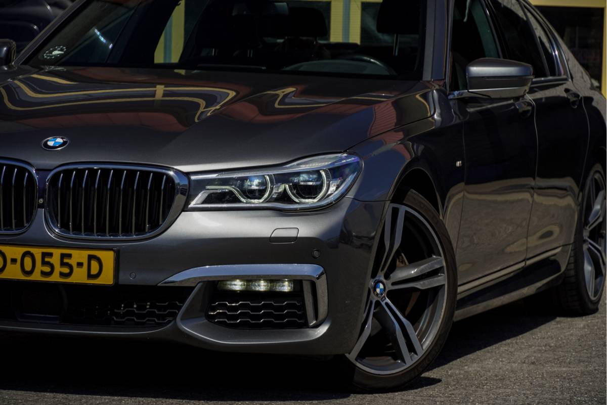 BMW 7 Serie BMW 7-serie 730d Automaat! M-Sport BJ2018 Lmv 20″ | Led V+A | Pdc | Adaptieve Luchtvering | Harman/Kardon | Keyless entry | Elek. achterklep | 360° Camera | Navi | Virtual cockpit | Head-up display | Elek. voorstoelen+Mem/Verwarmd | Lederen bekleding | Zwarte hemel