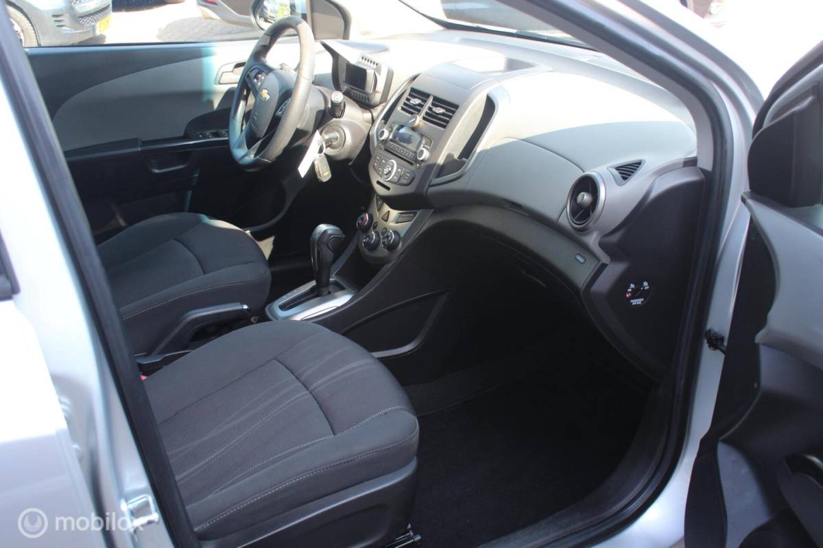Chevrolet Aveo Chevrolet Aveo 1.4 LT Airco/Cruise/Trekhaak/LM-Velgen/NAP/CPV