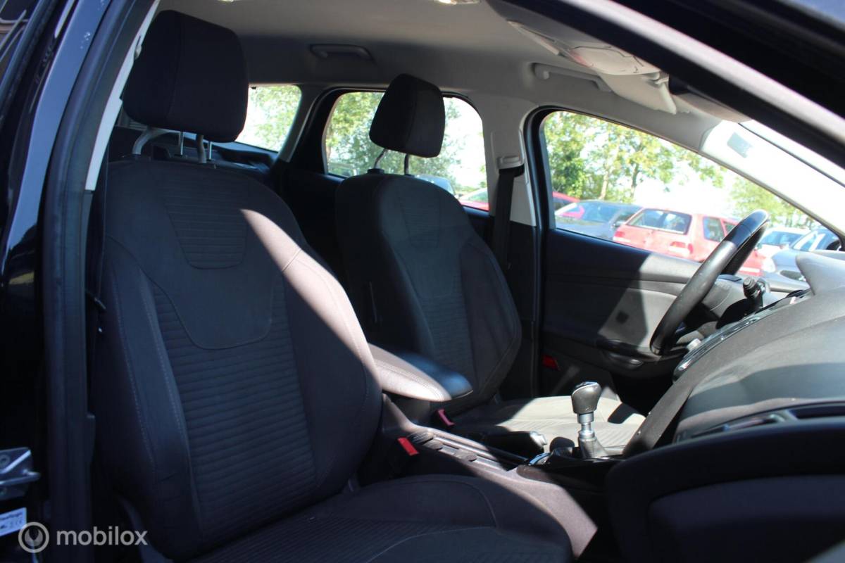 Ford Focus Ford Focus Wagon 1.5 TDCI Titanium Clima/Cruise/Navi/Trekhaak