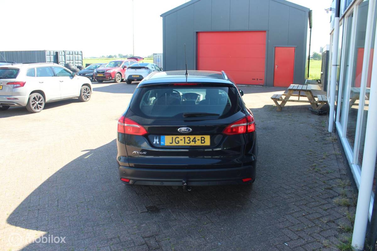 Ford Focus Ford Focus Wagon 1.5 TDCI Titanium Clima/Cruise/Navi/Trekhaak