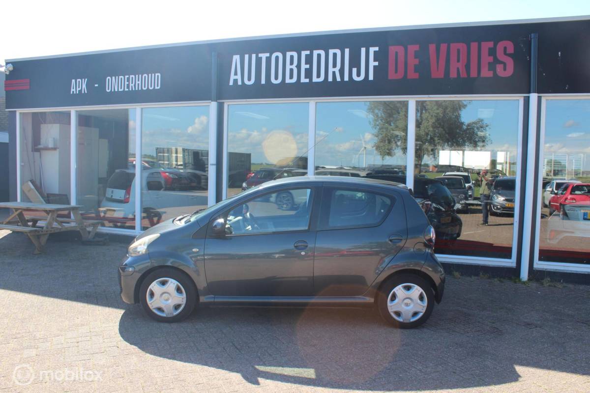 Toyota Aygo Toyota Aygo 1.0-12V Aspiration Green Airco/5deurs/NAP/Elektr-Pakket