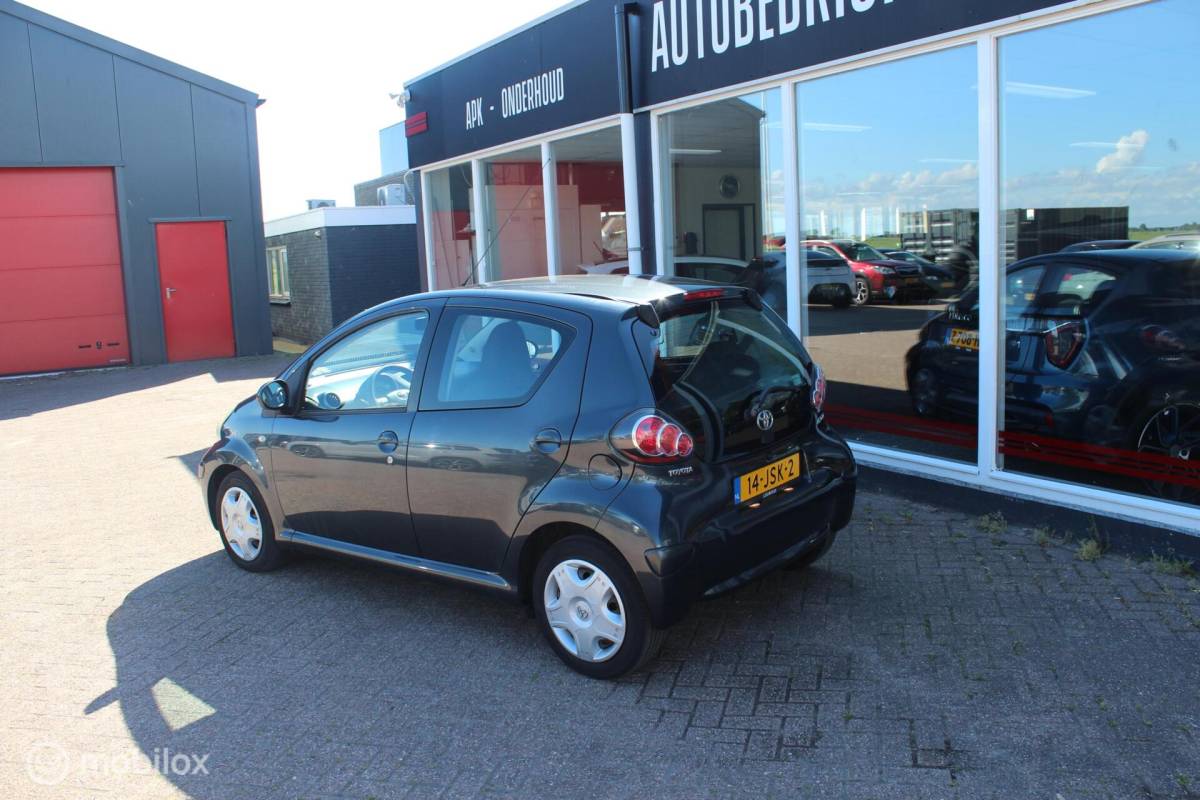 Toyota Aygo Toyota Aygo 1.0-12V Aspiration Green Airco/5deurs/NAP/Elektr-Pakket