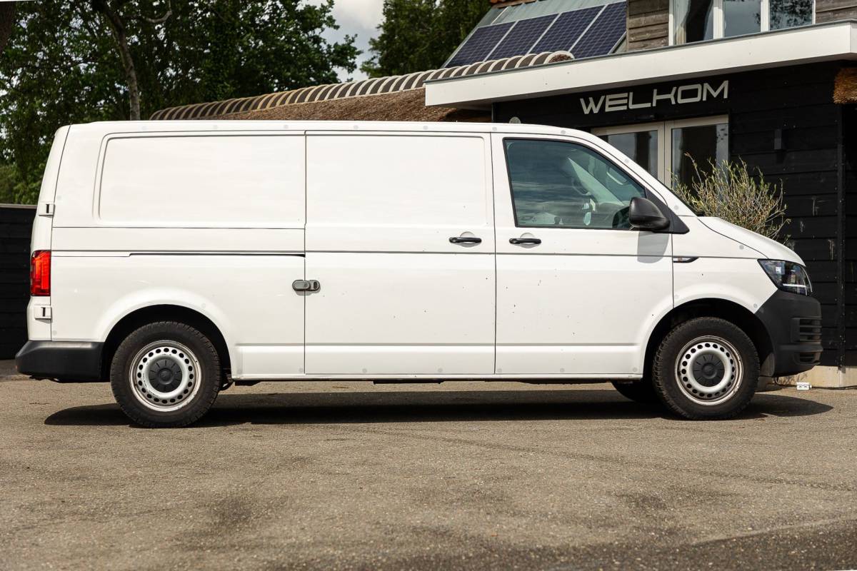 Volkswagen Transporter Volkswagen Transporter 2.0 TDI L2H1 Comfortline Volledig ingericht I NAP I Camera I